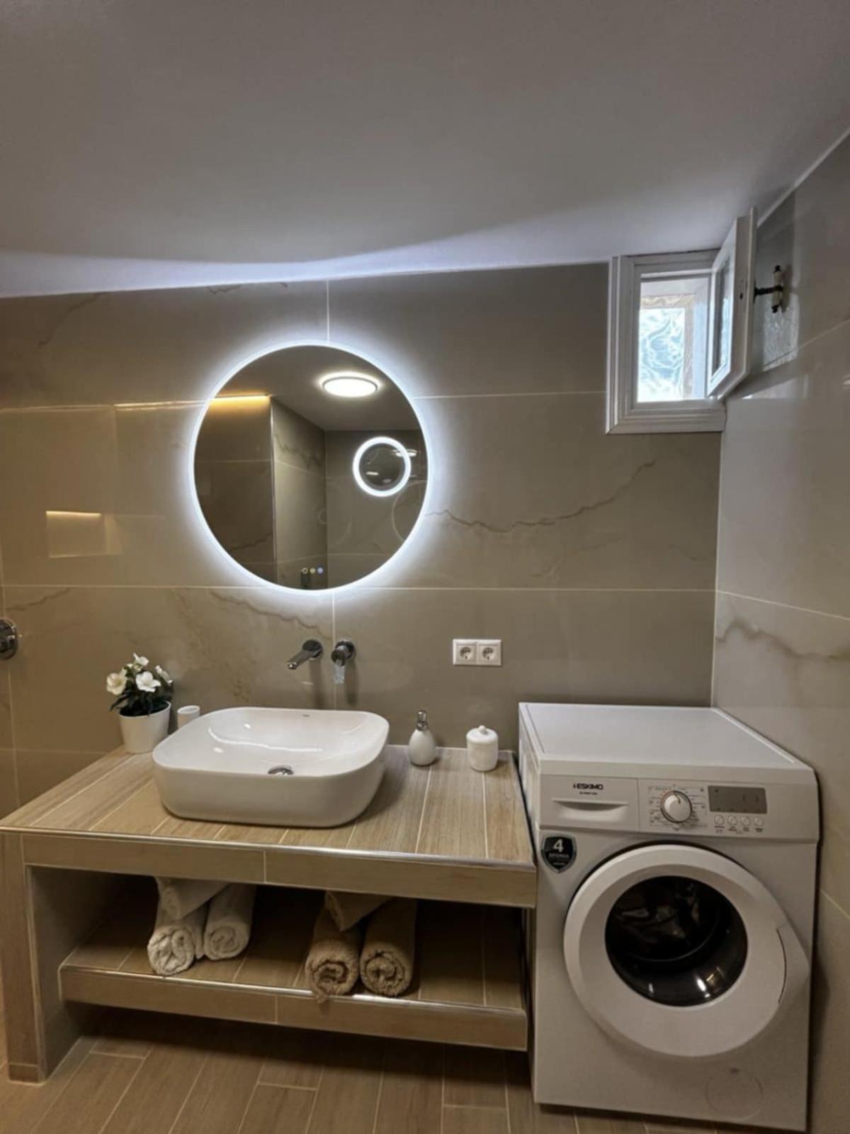 Bozikis House! A Cosy Apartment In The City Centre สเกียธอสทาวน์ ภายนอก รูปภาพ