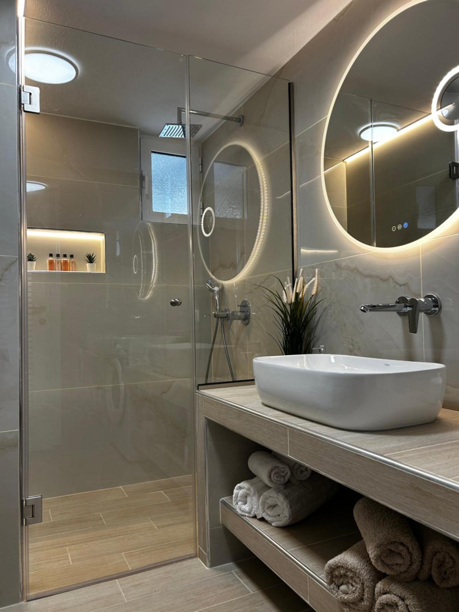 Bozikis House! A Cosy Apartment In The City Centre สเกียธอสทาวน์ ภายนอก รูปภาพ